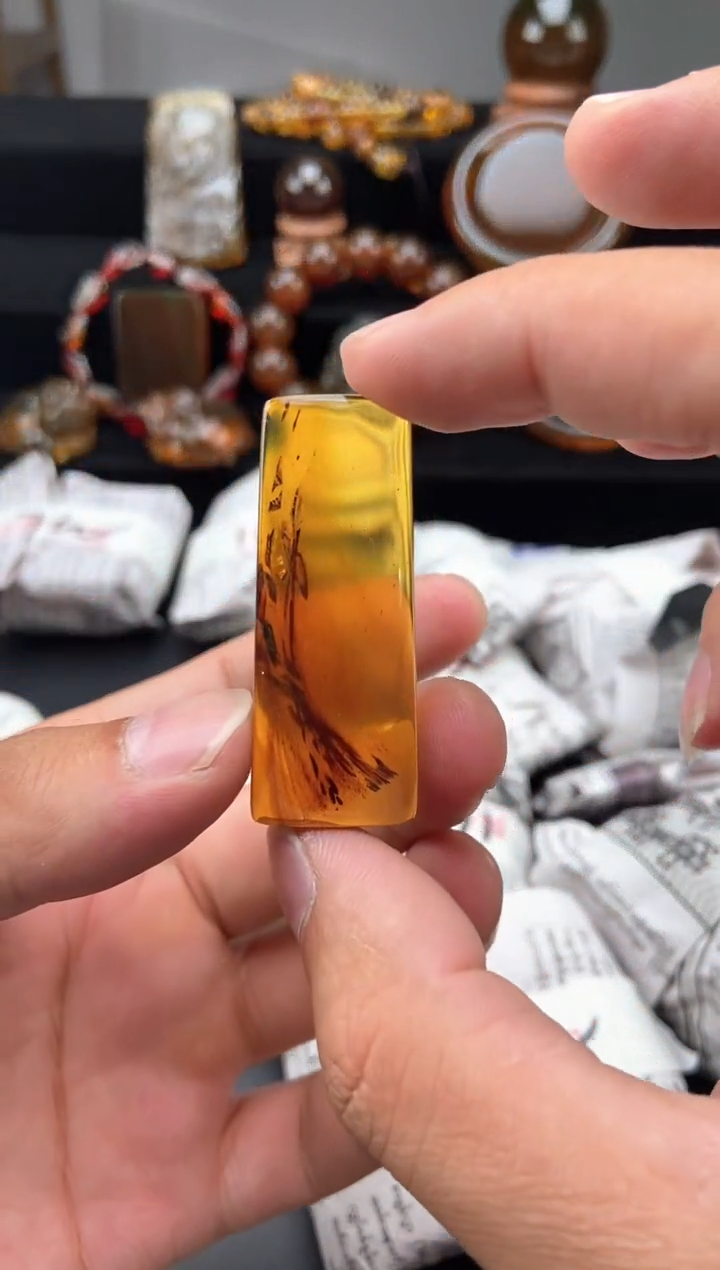 琥珀颈饰未镶嵌植物珀平安无事牌吊坠