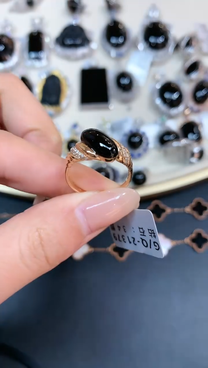 【闪购商品】翡翠戒指18K金镶嵌A5800