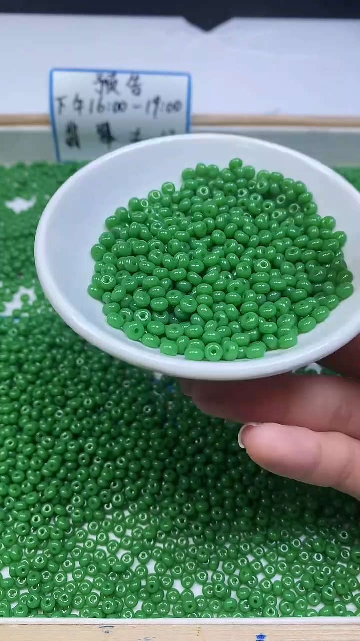 未镶嵌散珠玛瑙/玉髓E50 苹果绿玛瑙算盘2*4mm100个8元