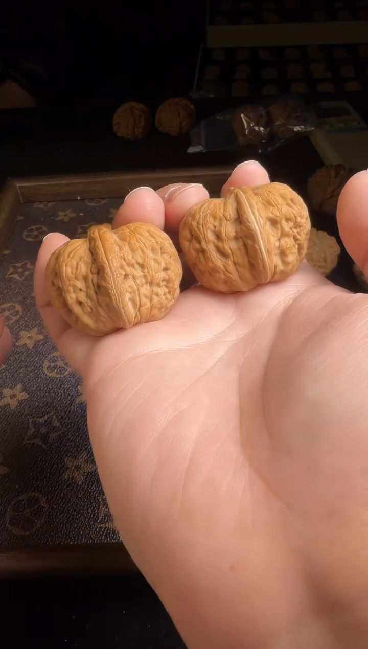 吊坠文玩核桃42.4尺全品元宝毕业对45.1克