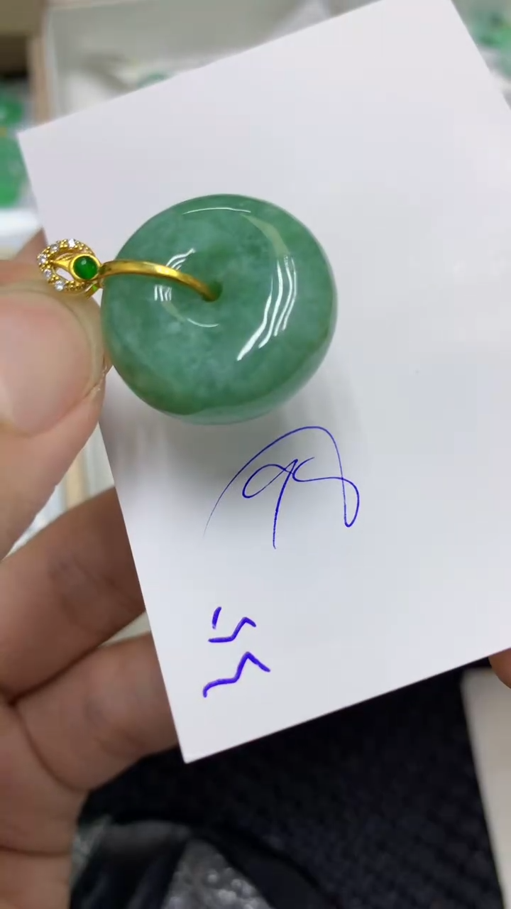 颈饰未镶嵌翡翠缅甸A货翡翠
