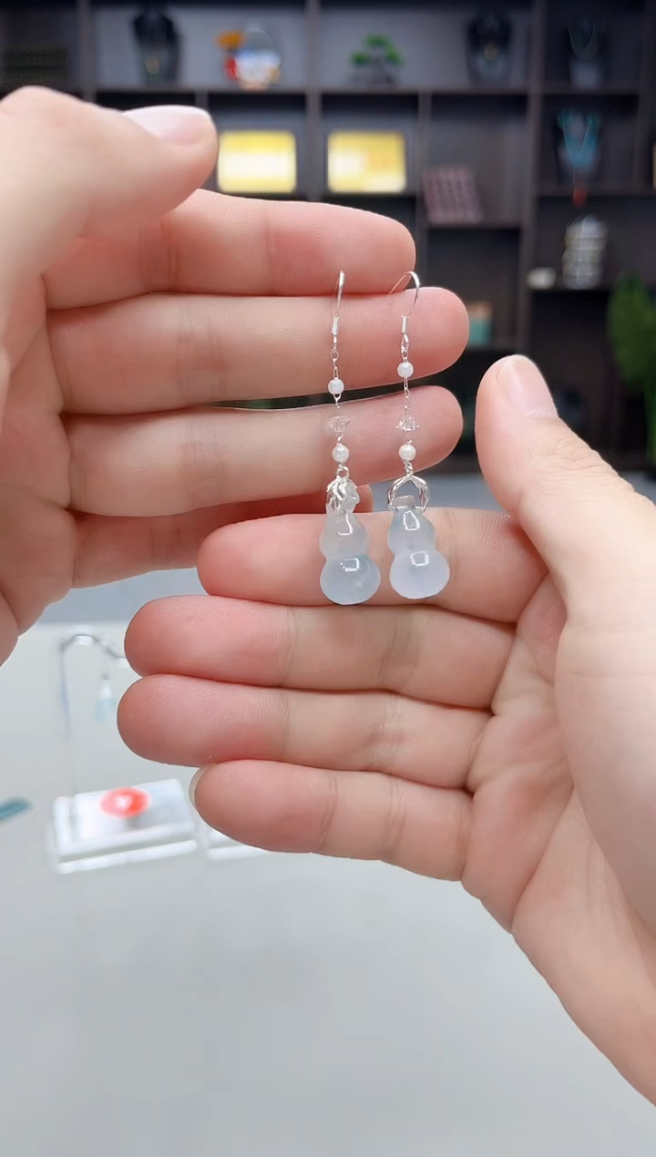 未镶嵌石英质玉（天山翠）耳饰219000