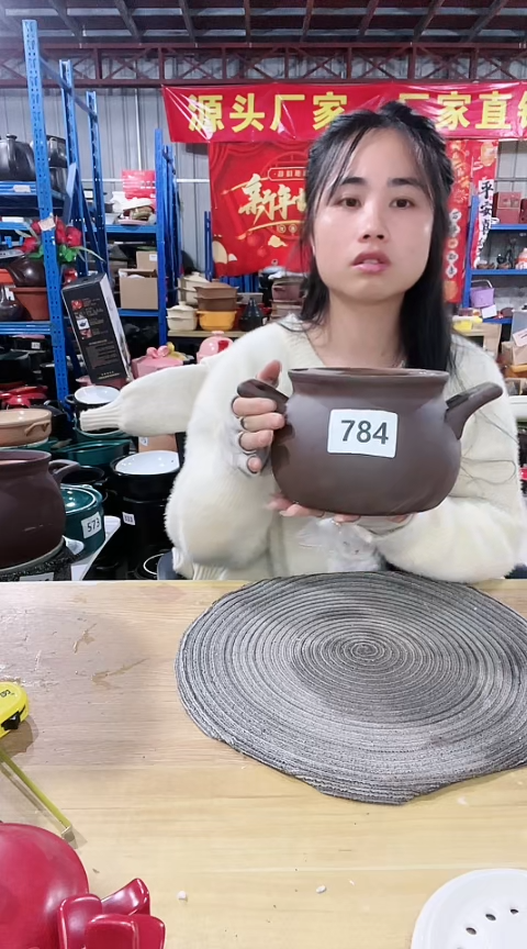 【闪购商品】784瑕疵2.0紫砂锅带盖.。