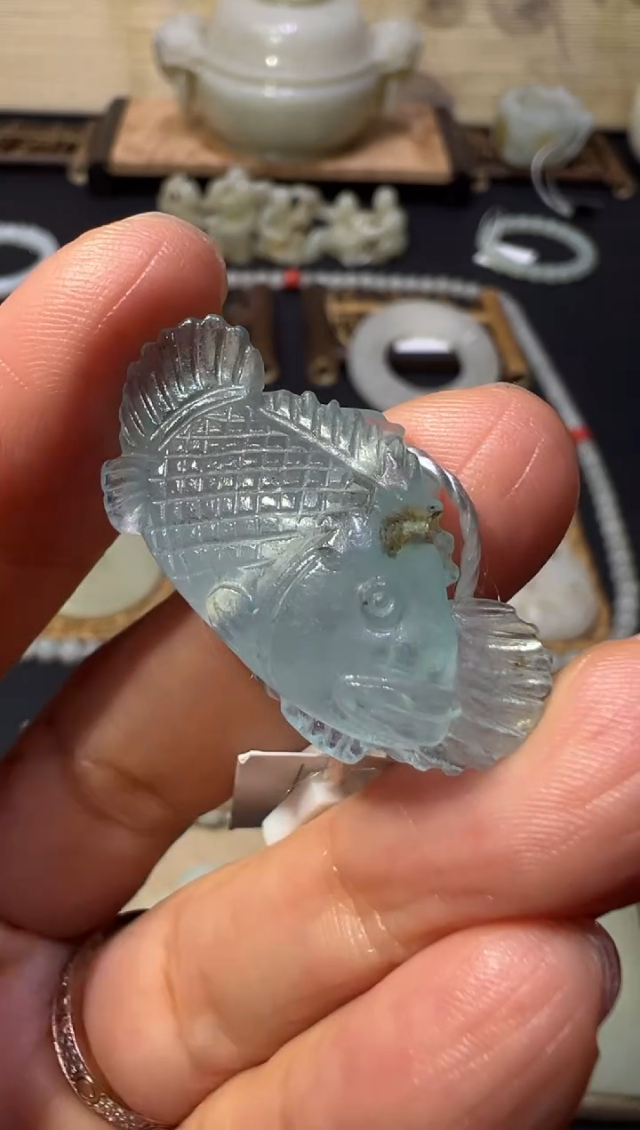 和田玉XHM-716  海蓝宝鱼