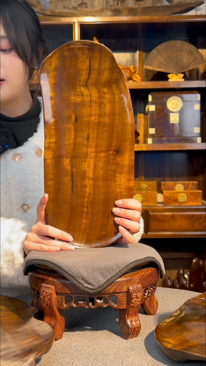 【闪购商品】金丝楠木雕随形果盘8