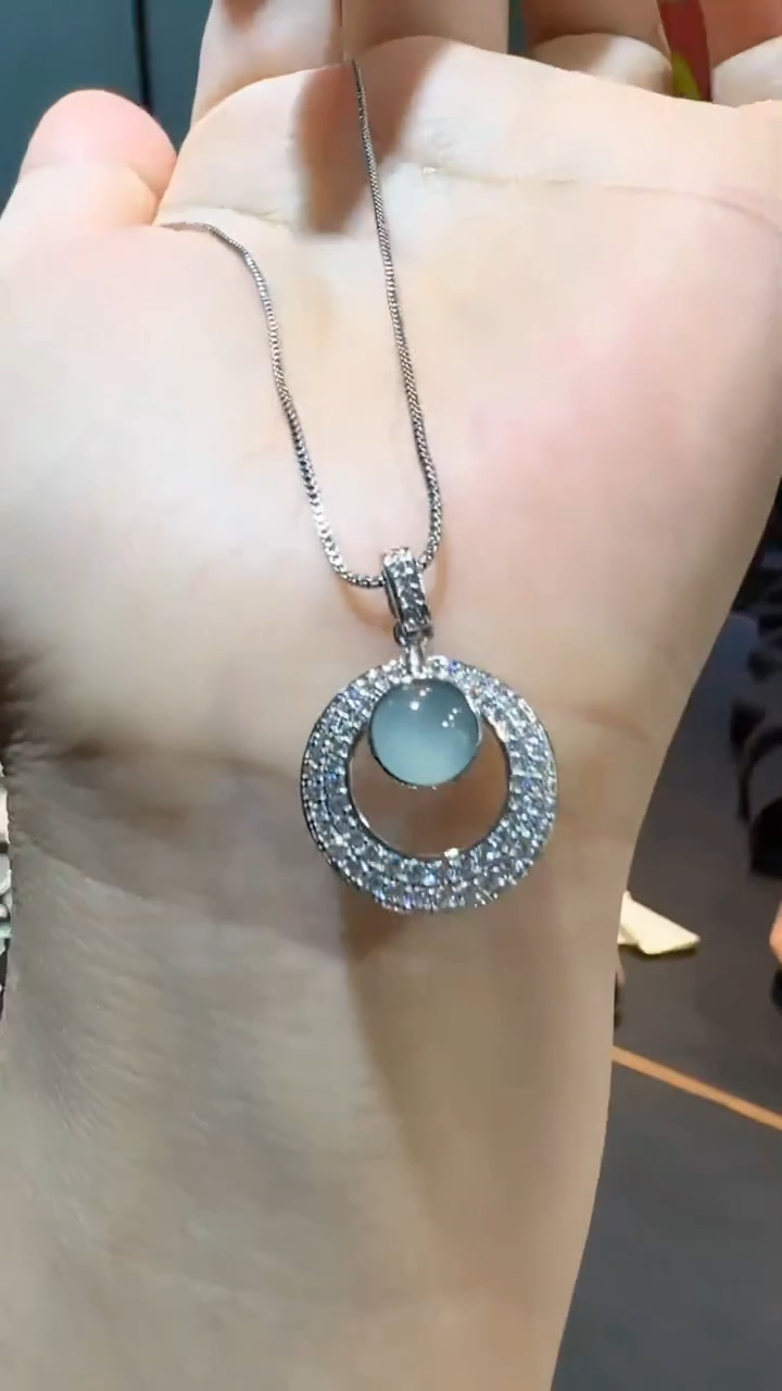 【闪购商品】翡翠吊坠(不含链)未镶嵌多样性发货其一不含链