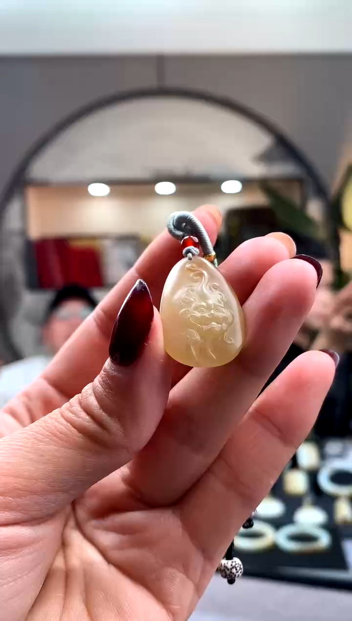 【闪购商品】和田玉颈饰未镶嵌挂件