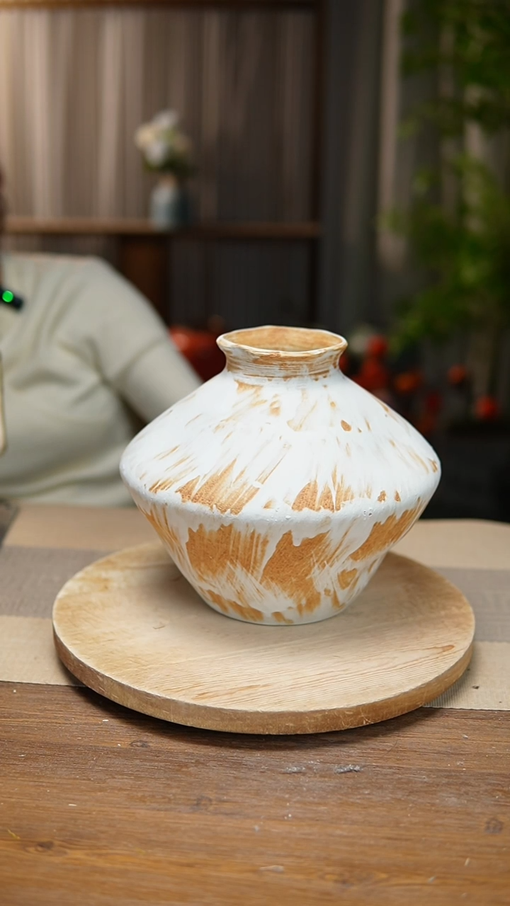 【闪购商品】陶瓷花器诧寂黄飞碟