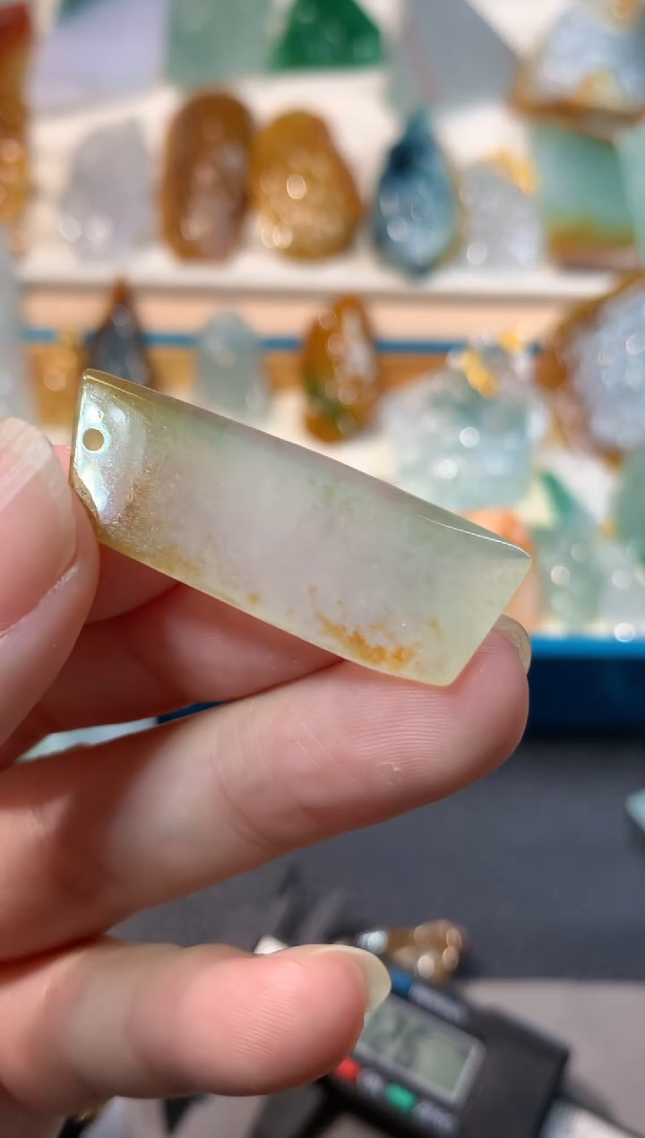 吊坠(不含链)未镶嵌翡翠吊坠