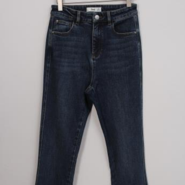 朵以2025春季新款喇叭裤微喇裤牛仔裤39DC247051