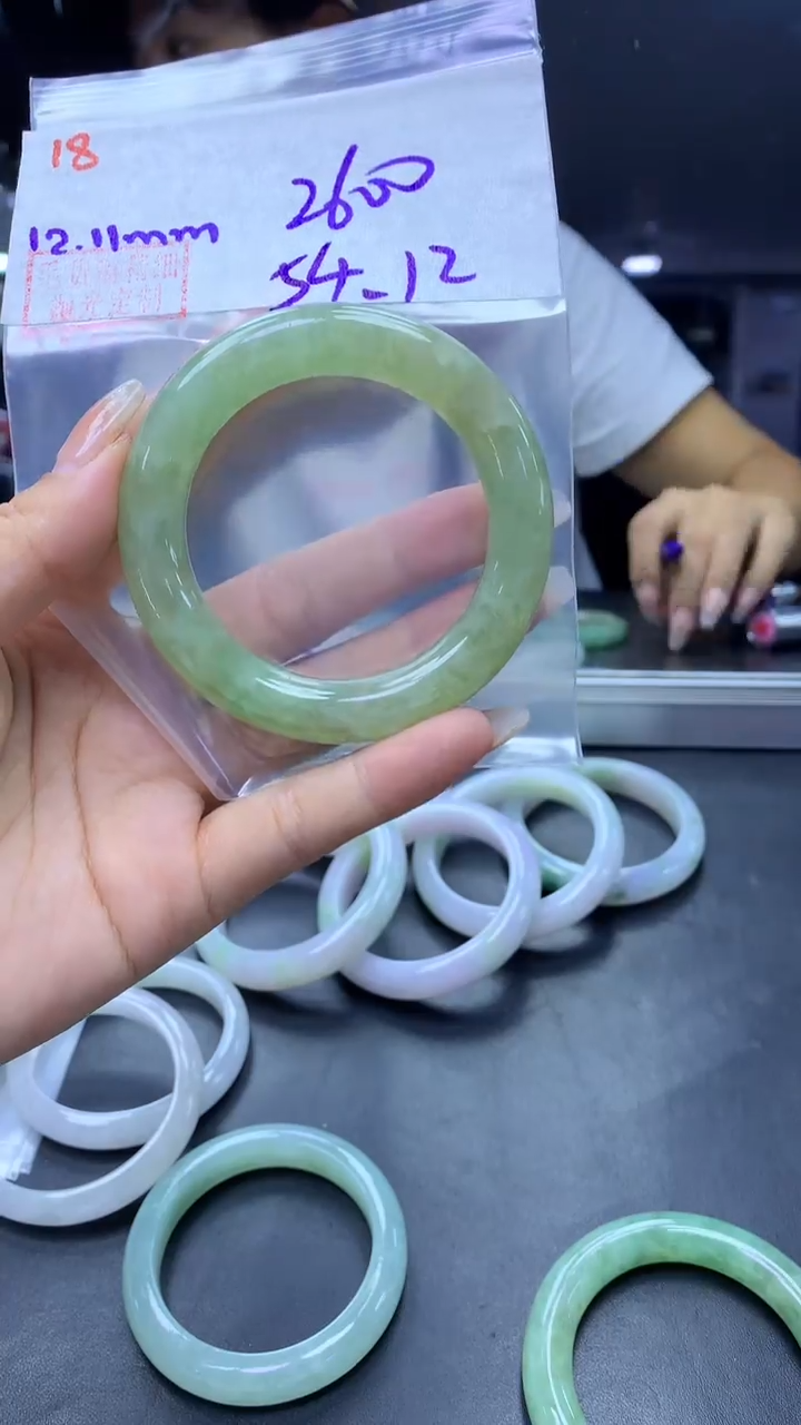 未镶嵌定制翡翠18手镯54+2600元+拍一发一