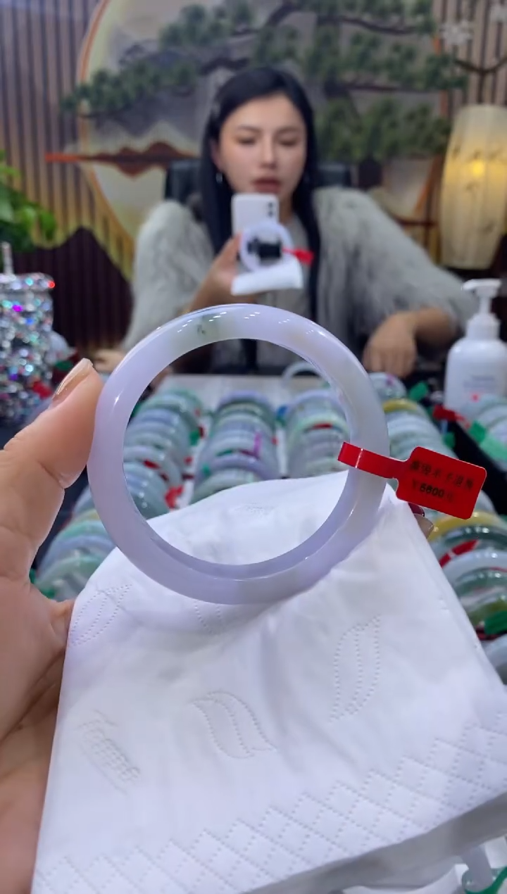 【闪购商品】翡翠手镯未镶嵌多人06590