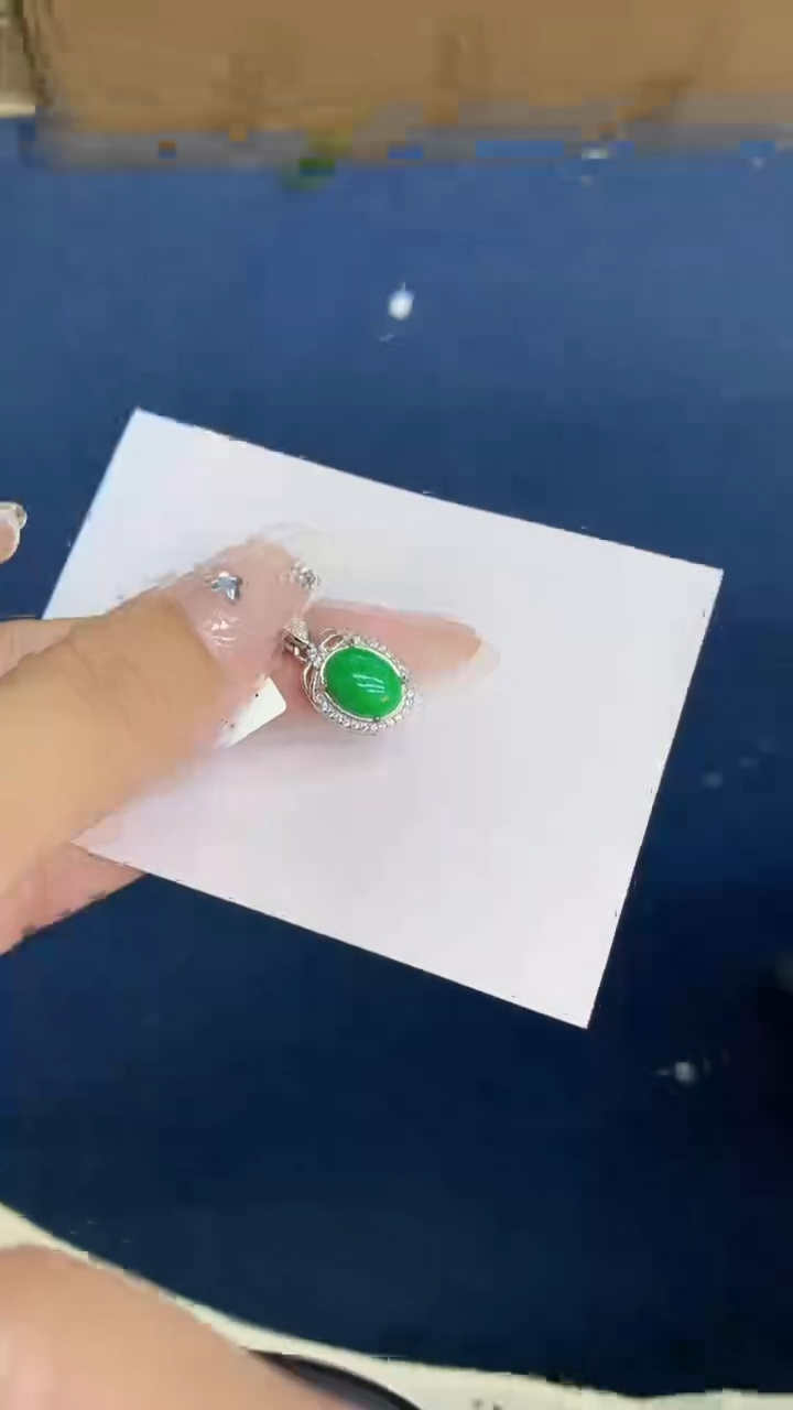 翡翠未镶嵌吊坠(不含链)1