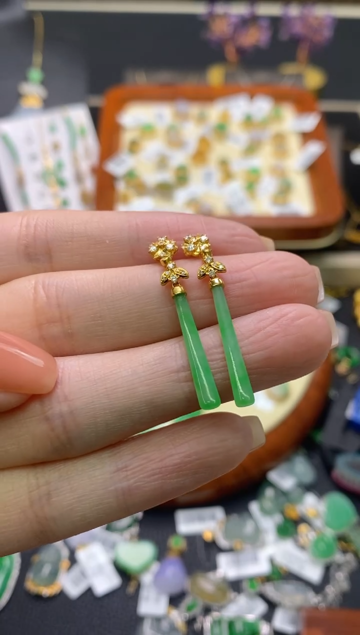 【闪购商品】翡翠颈饰18K金镶嵌净货17313