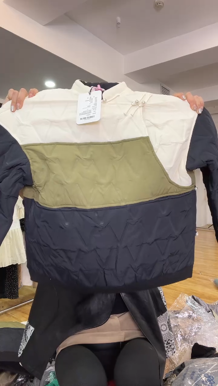 棉服       M码        140斤