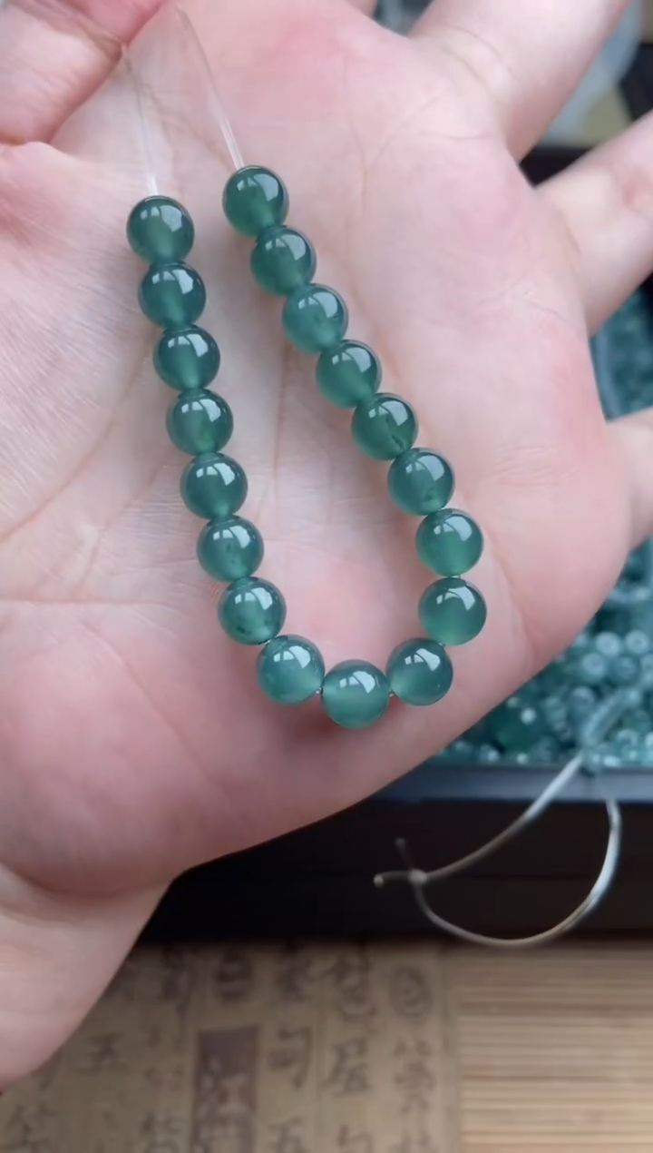 【闪购商品】翡翠手链未镶嵌多样性发货26颗卡6.9