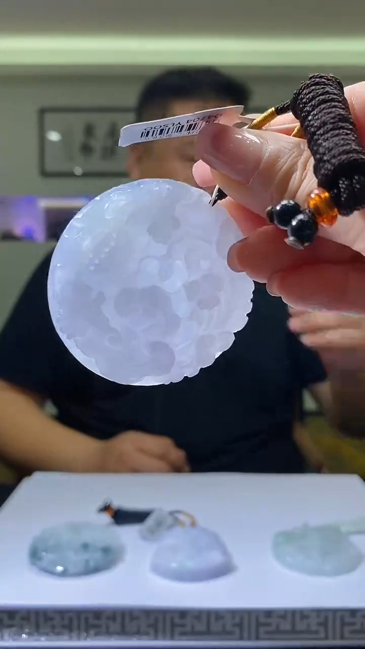 【闪购商品】定制翡翠未镶嵌18/0219/W/发其一件/如意