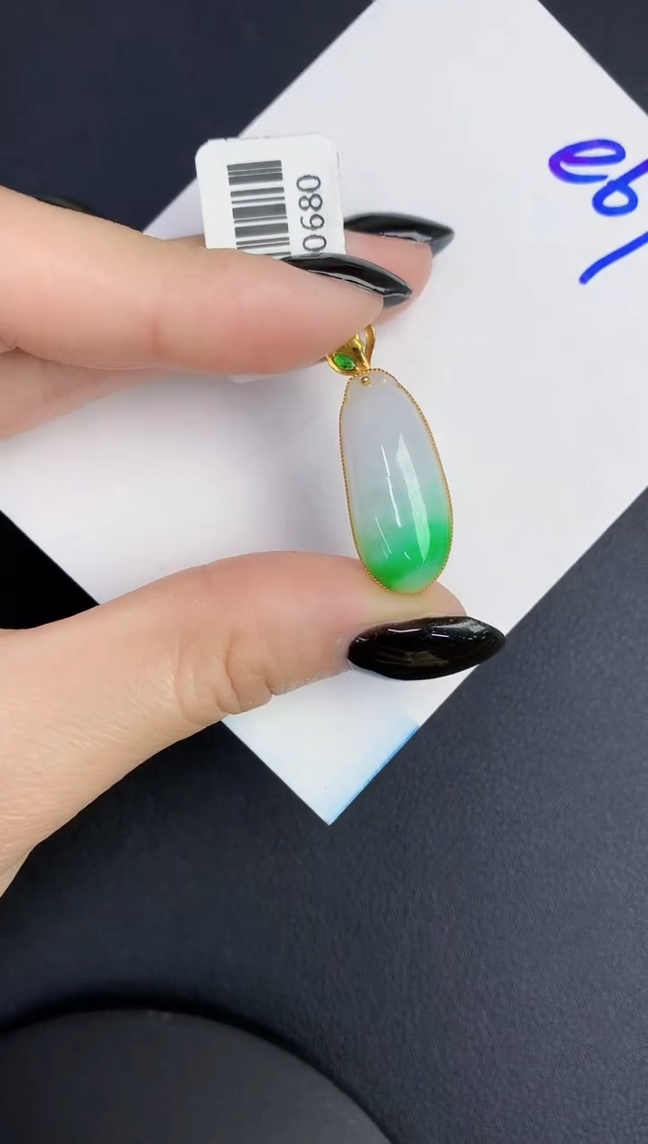 【闪购商品】翡翠颈饰18K金镶嵌000000000