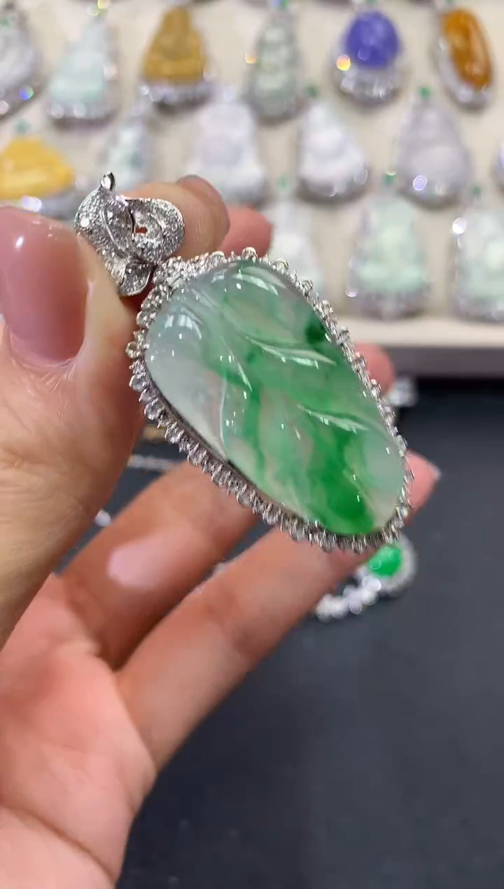 【闪购商品】翡翠吊坠(不含链)18K金镶嵌w107        