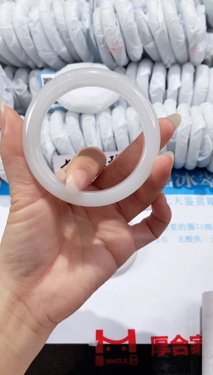 【闪购商品】石英质玉手镯未镶嵌20-59.8