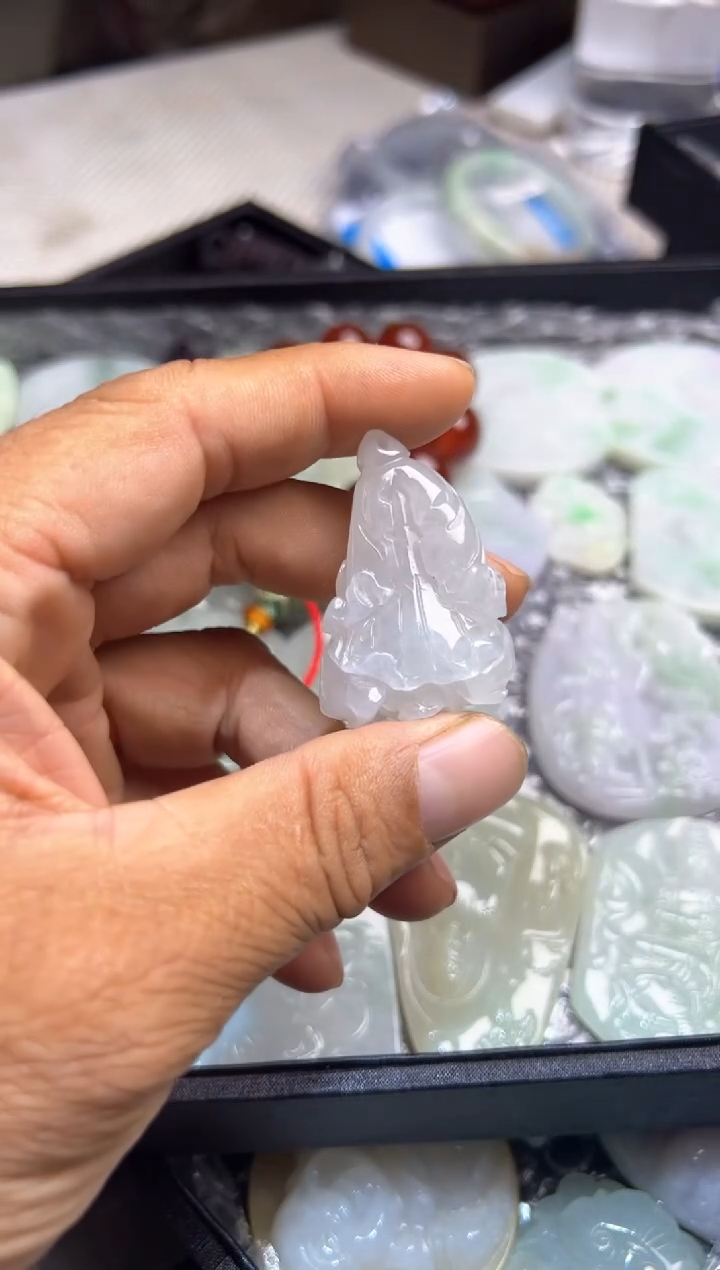 【闪购商品】翡翠吊坠(不含链)未镶嵌冰种白菜