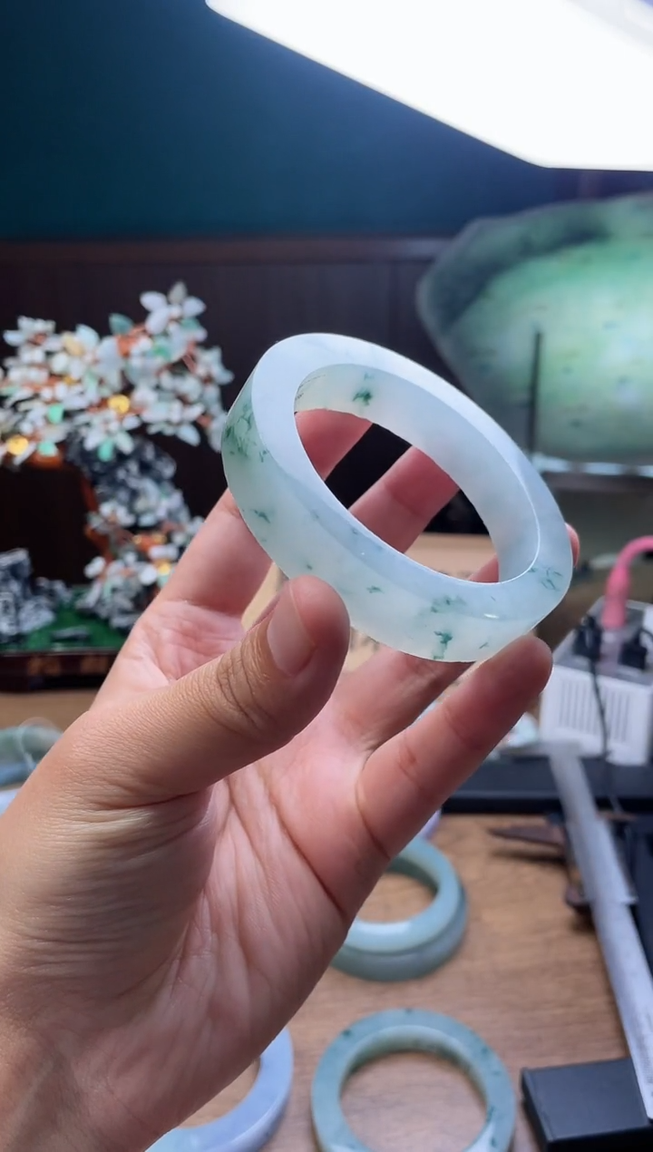 【闪购商品】定制翡翠手镯未镶嵌定制