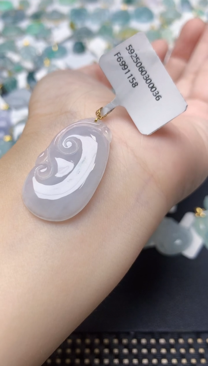 颈饰18K金镶嵌翡翠天然缅甸A货翡翠