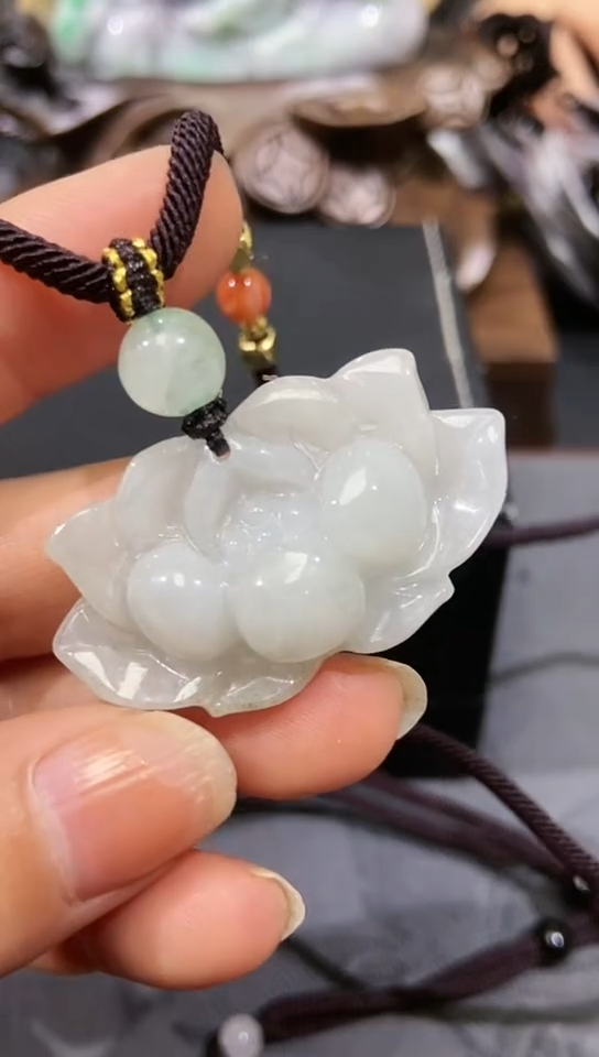 颈饰未镶嵌翡翠文*翡翠