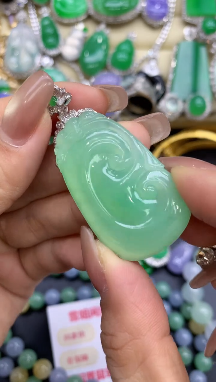 颈饰18K金镶嵌翡翠363-中国好珍宝