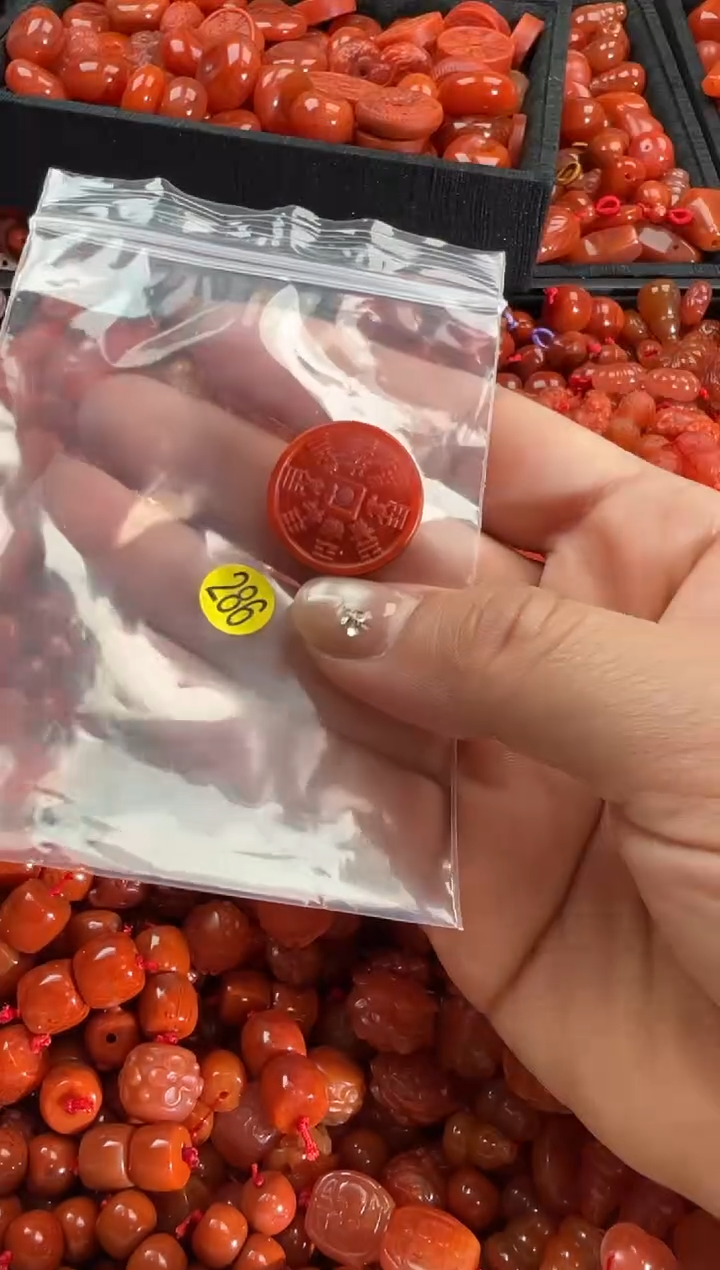 【闪购商品】南红玛瑙颈饰未镶嵌1