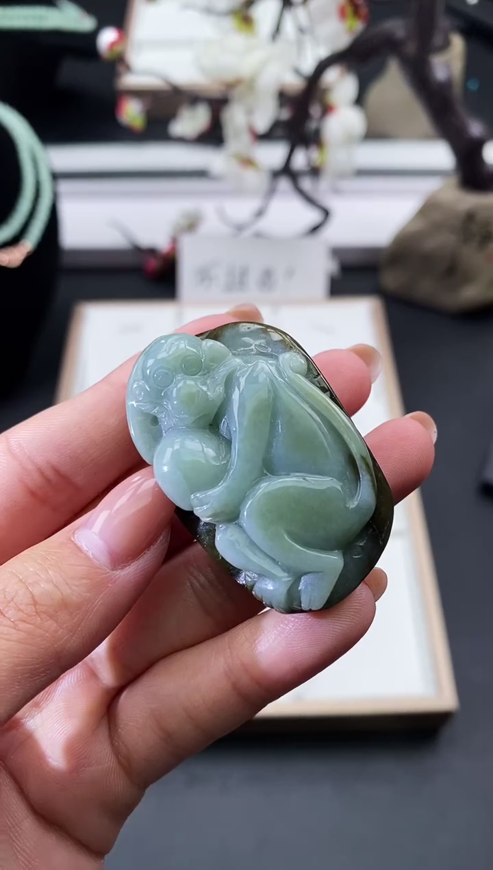 翡翠未镶嵌颈饰天然缅甸A货翡翠