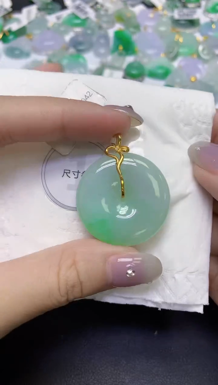 颈饰18K金镶嵌翡翠天然缅甸翡翠A货百元以上9元证书费自理