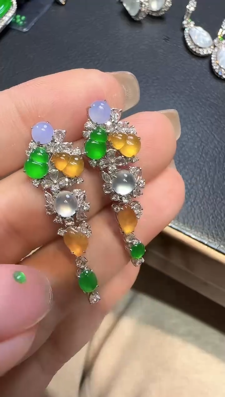 【闪购商品】翡翠耳饰18K金镶嵌蛋面，葫芦