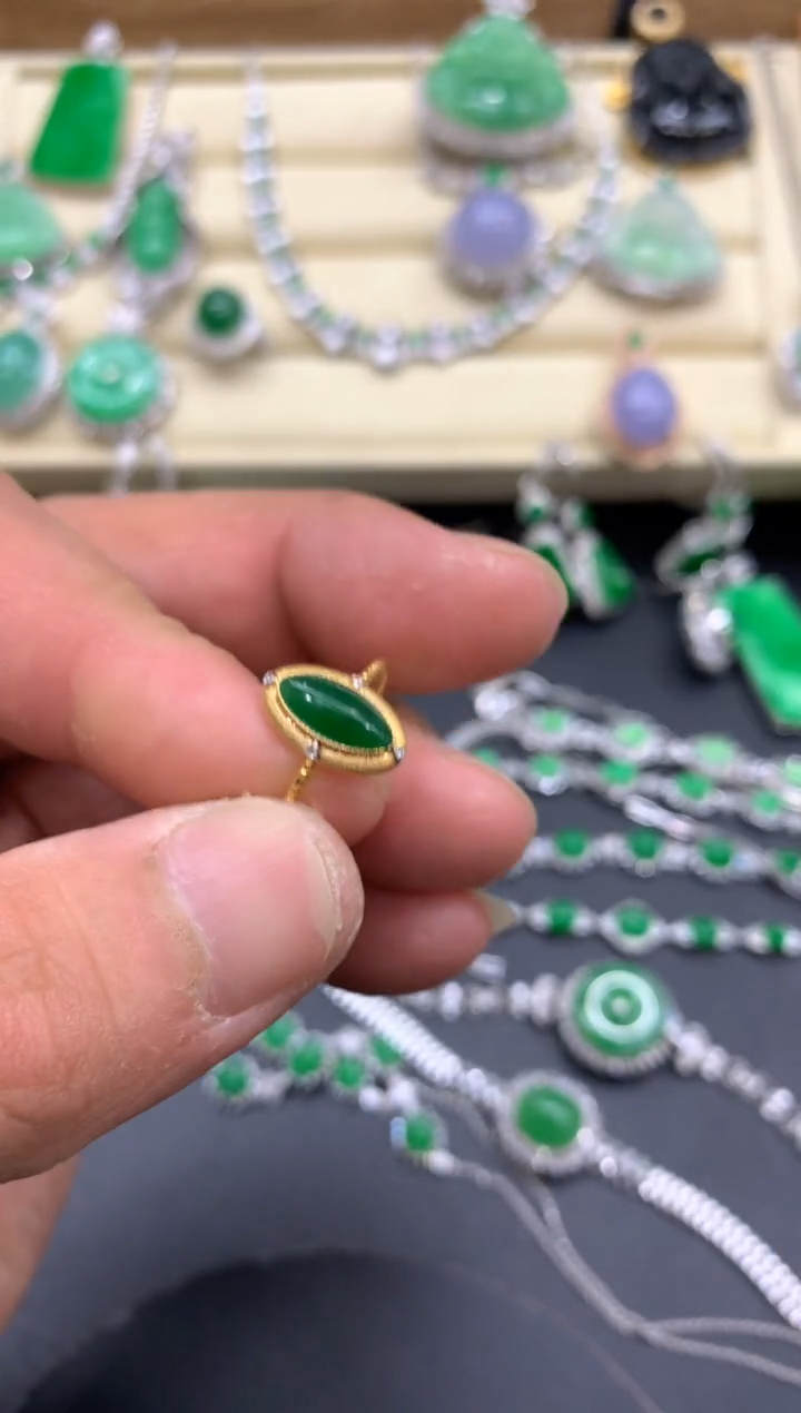 【闪购商品】翡翠戒指18K金镶嵌115-中国好珍宝