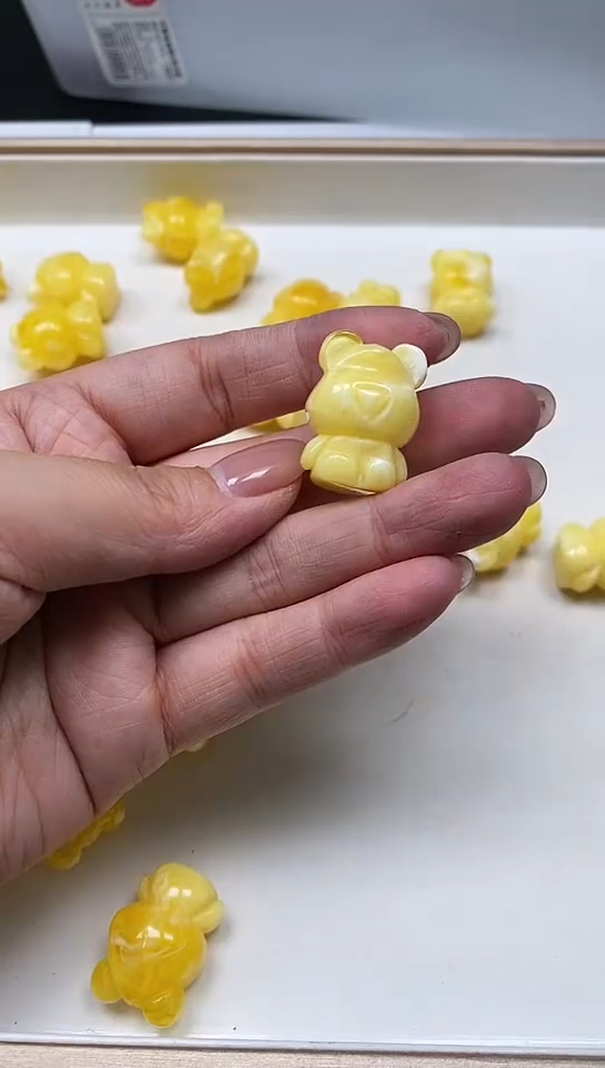 【闪购商品】未镶嵌蜜蜡裸石M54 白花蜡 中号熊1个9.9元