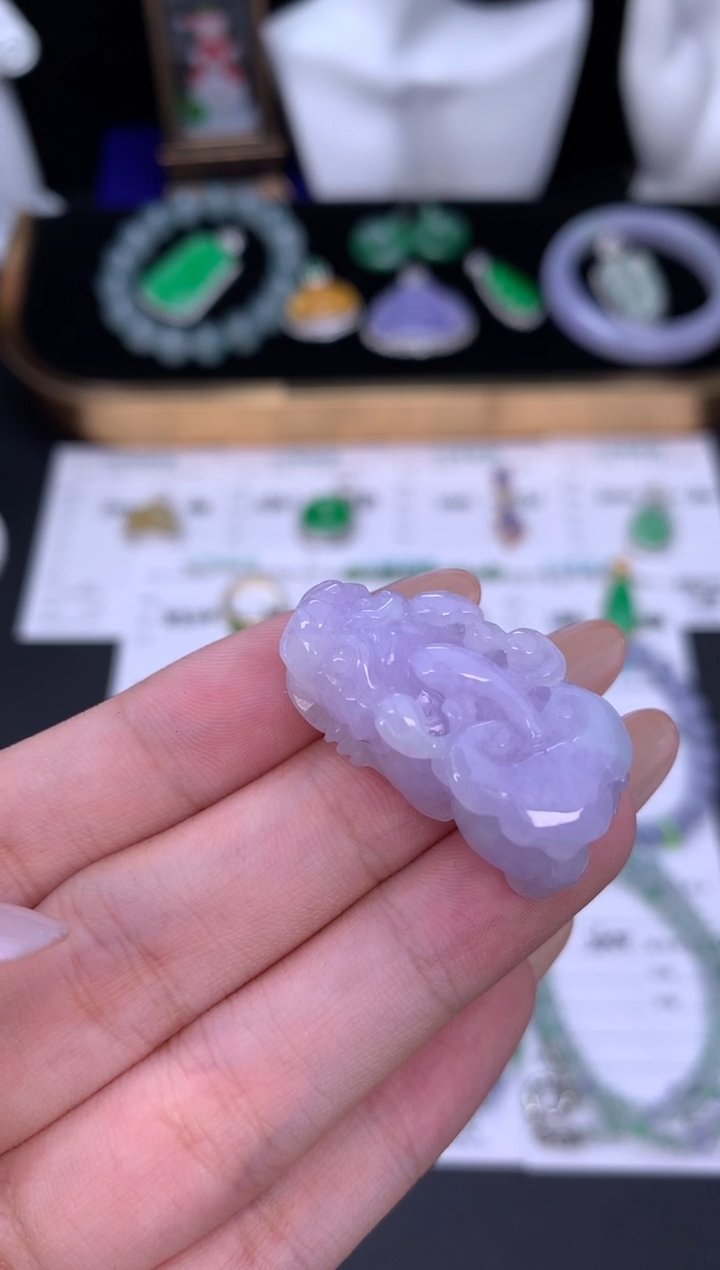 颈饰未镶嵌翡翠1***妈48小时鉴赏期 退货不扣服务费