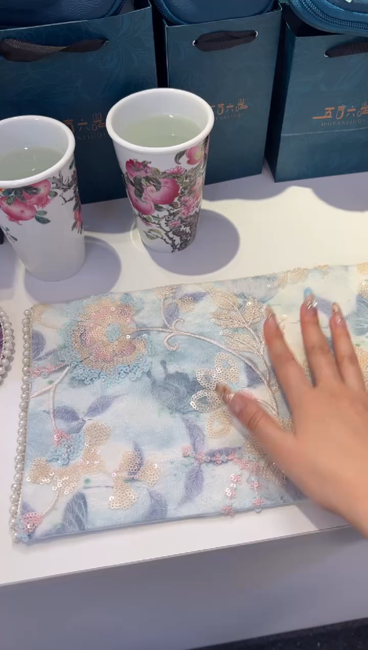 瓷片小乔闪购链接