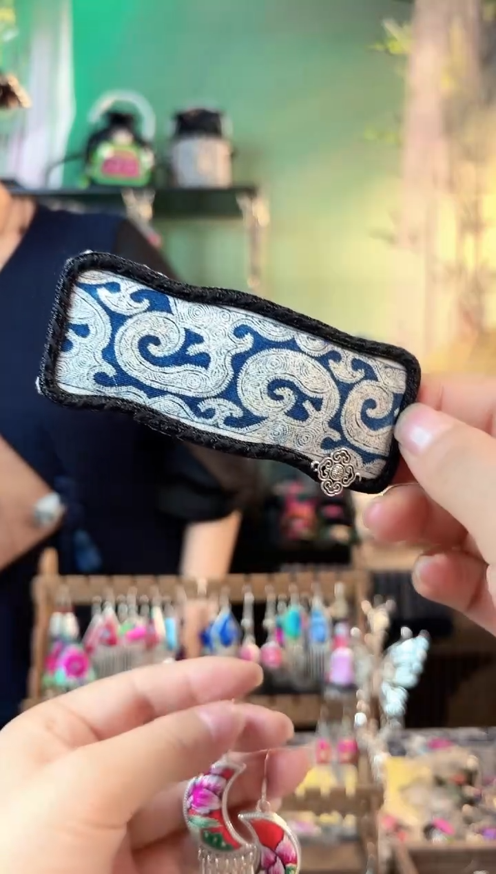 织绣彩云南阁非遗老绣602