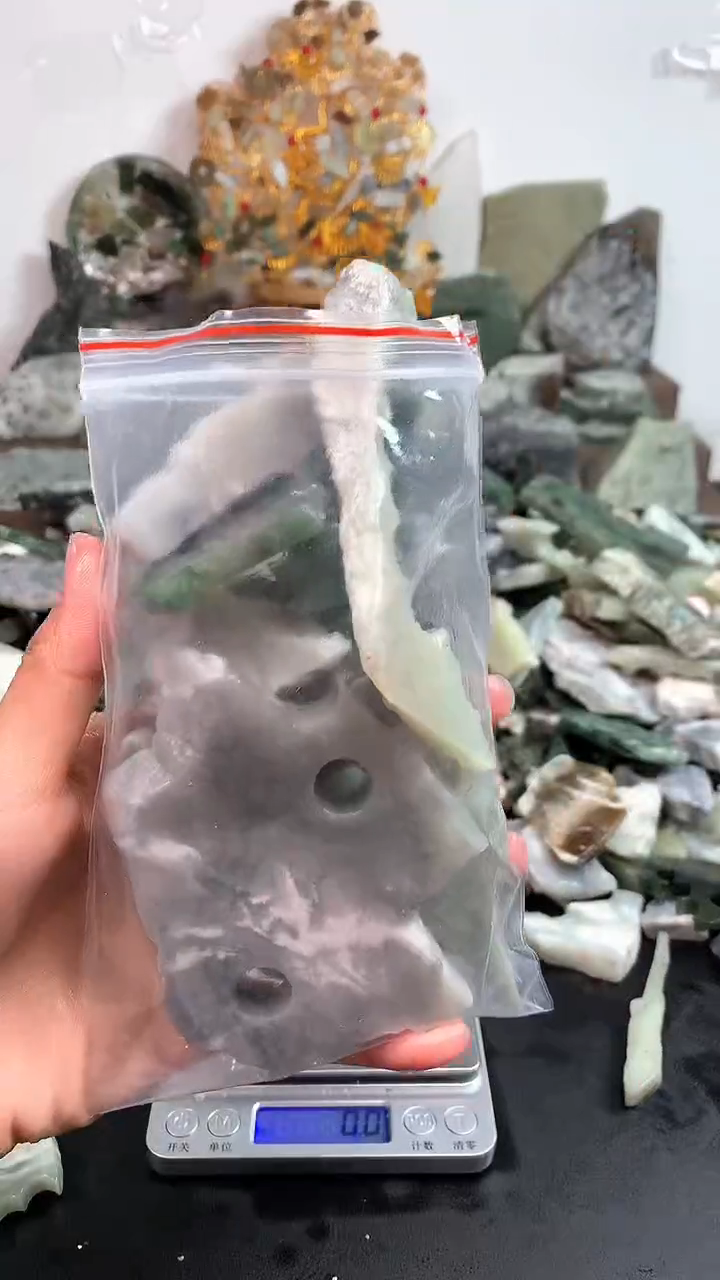 未镶嵌和田玉摆件2