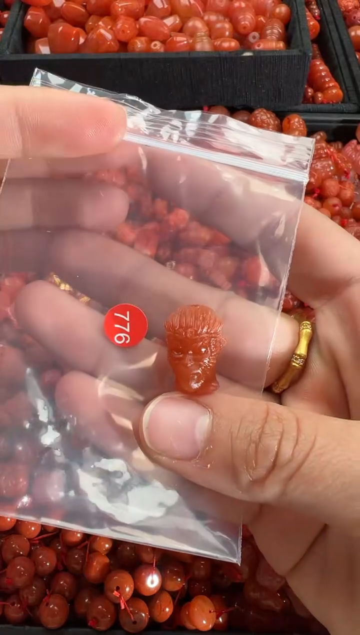 【闪购商品】南红玛瑙颈饰未镶嵌1