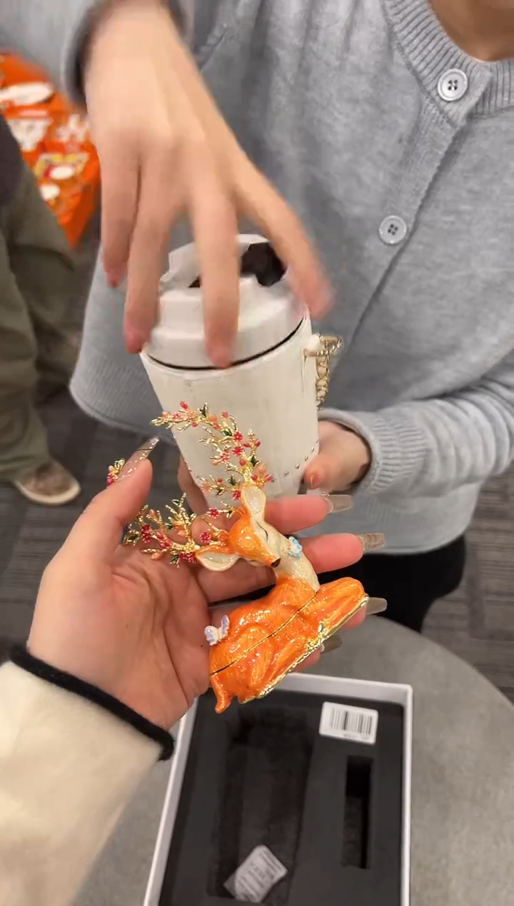 【闪购商品】杯H833--------------