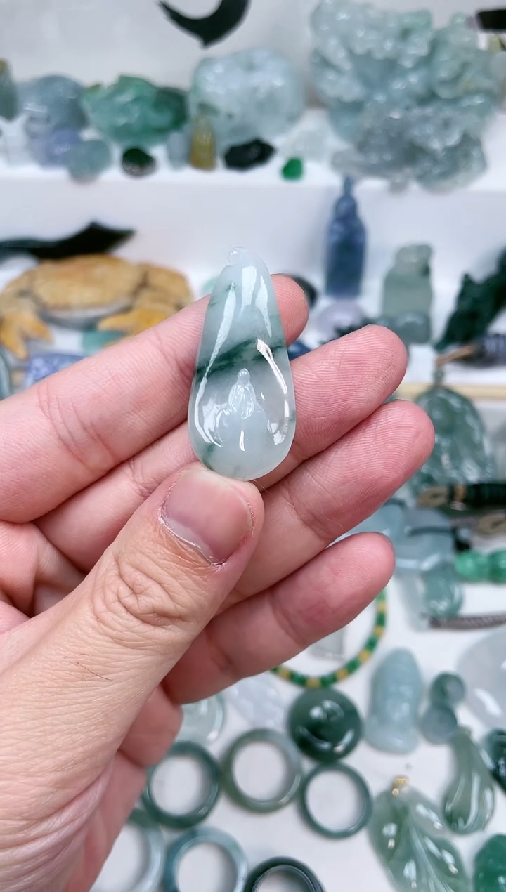 【闪购商品】翡翠颈饰未镶嵌悟道