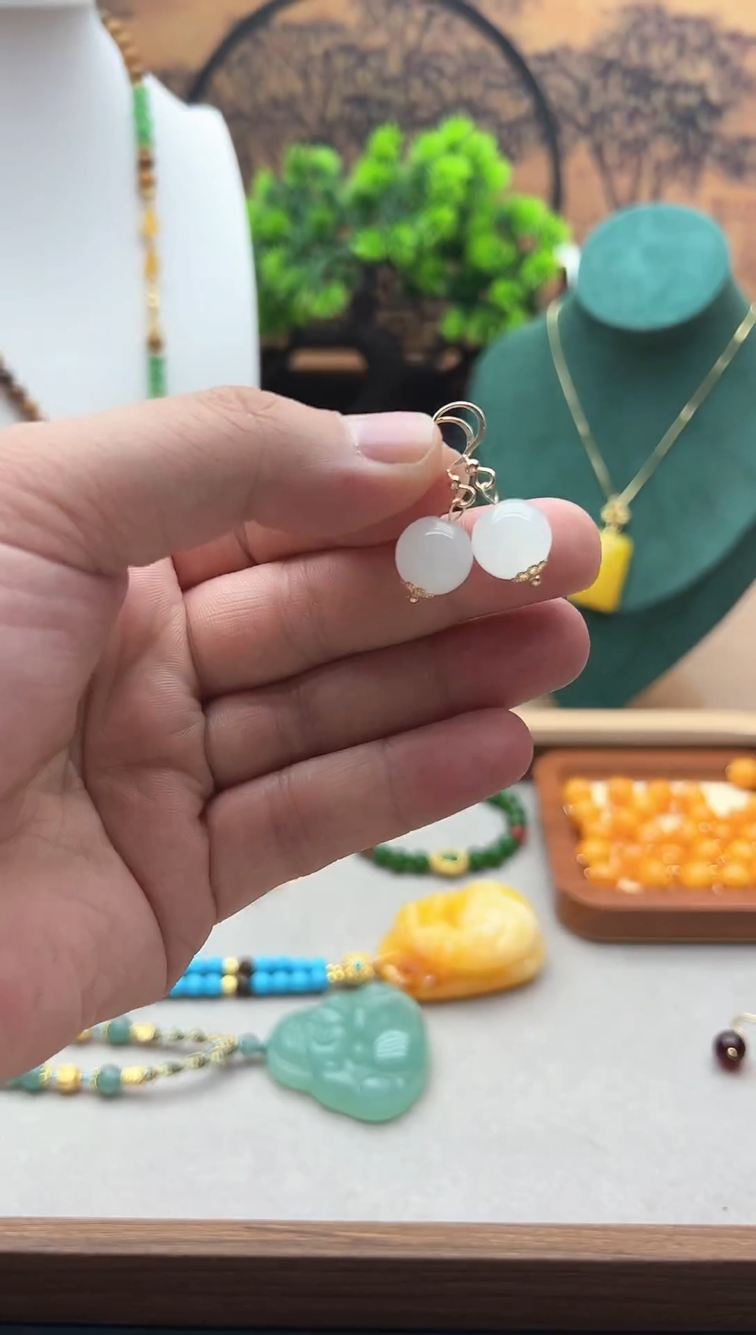 【闪购商品】和田玉耳饰14K金镶嵌E118     