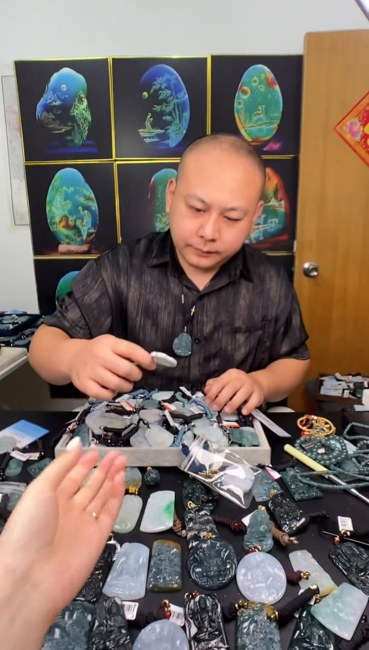 颈饰未镶嵌翡翠多样性发其一