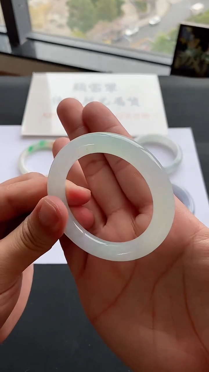 【闪购商品】翡翠手镯未镶嵌19号52.5*10.0*10.2圆条