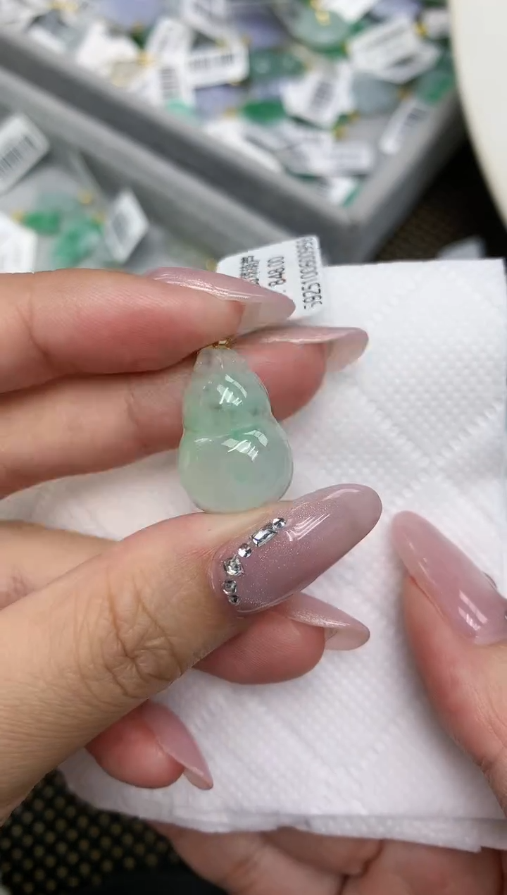 颈饰18K金镶嵌翡翠a货支持复检百元以上9元证书费自理