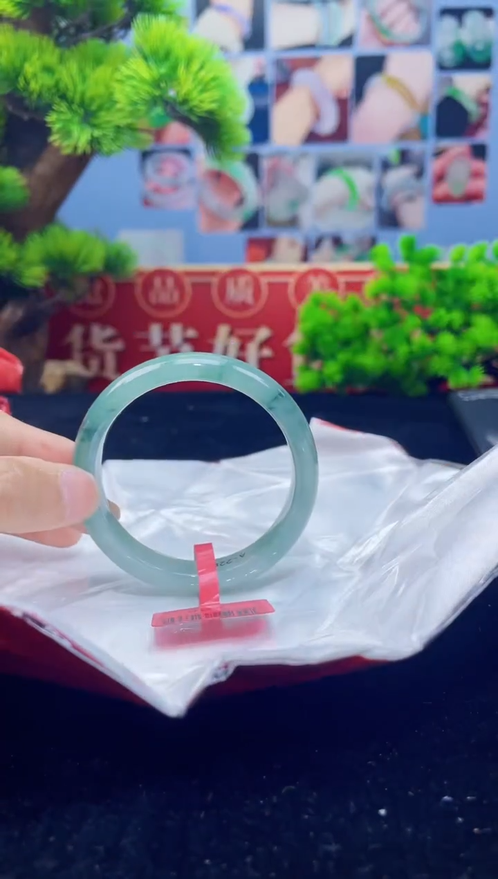 翡翠未镶嵌手镯3手镯