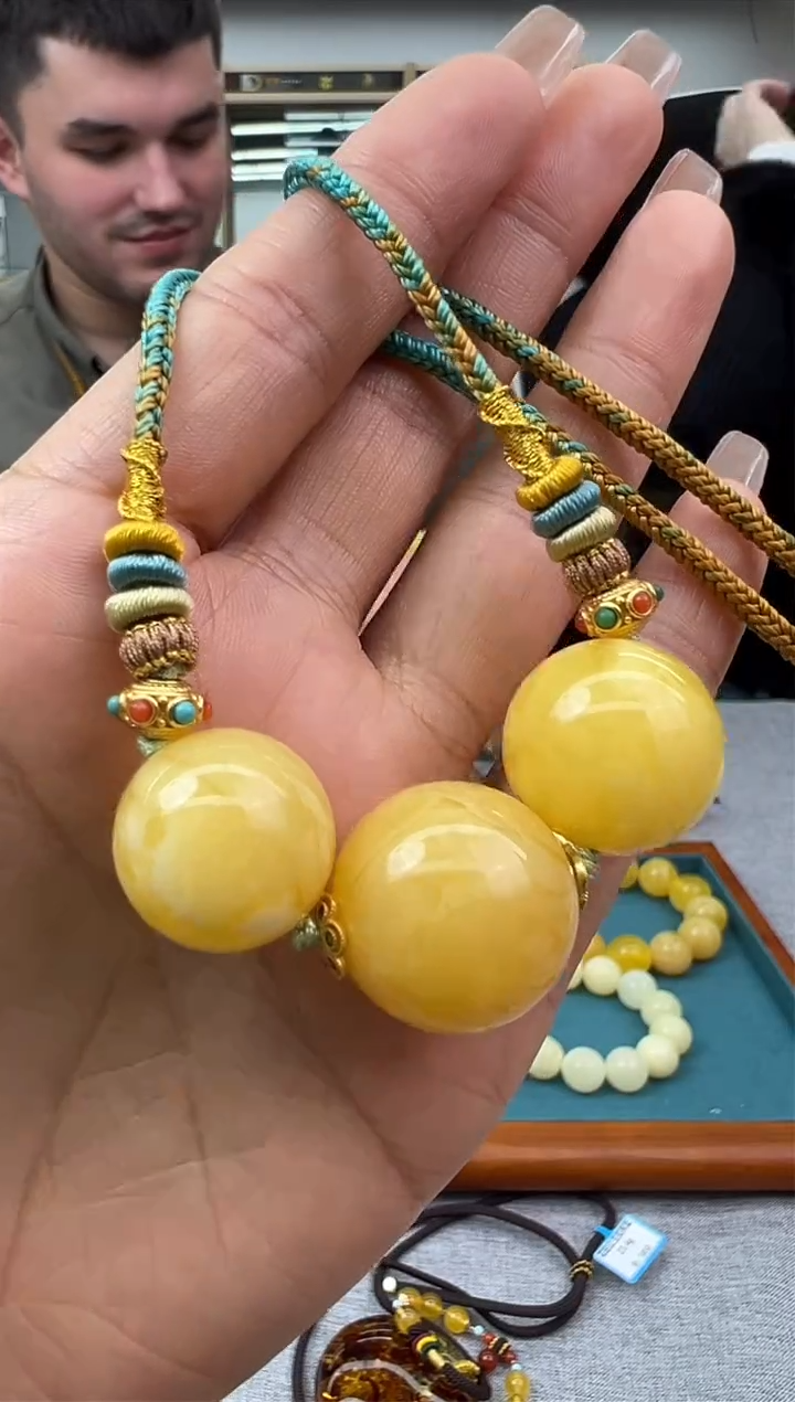 【闪购商品】琥珀颈饰未镶嵌57秒拍号