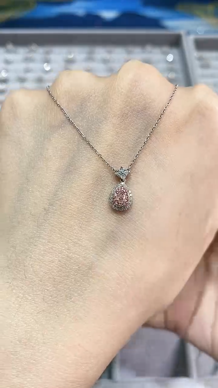 【闪购商品】钻石颈饰18K金镶嵌项链