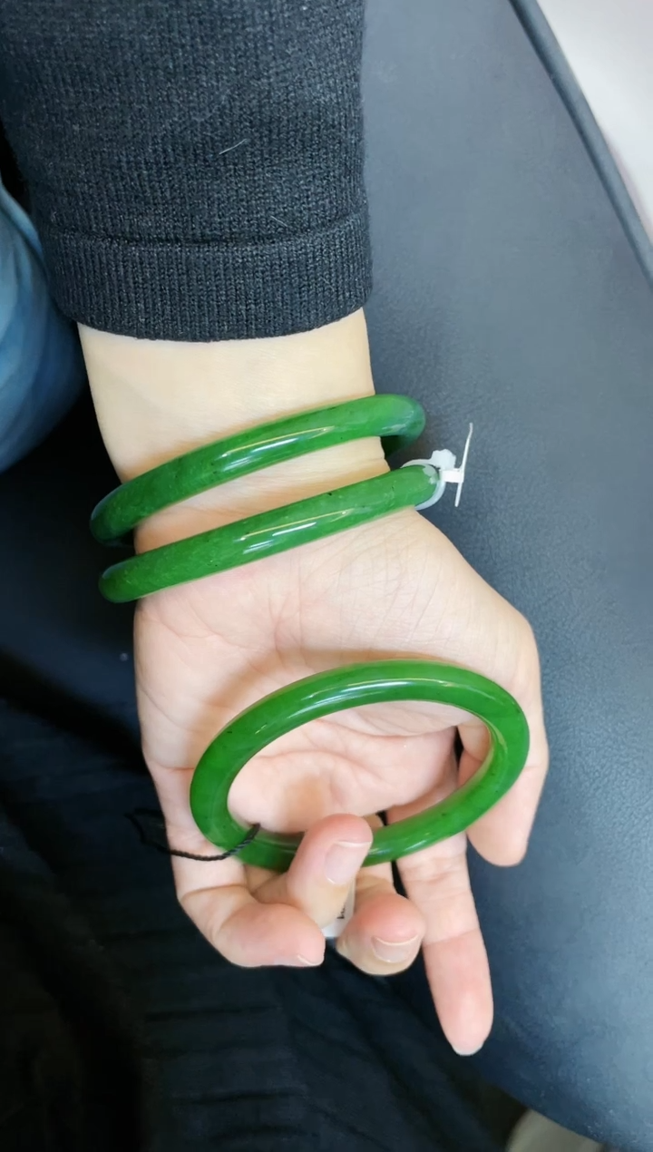 【闪购商品】和田玉手镯未镶嵌53-63多样性发一